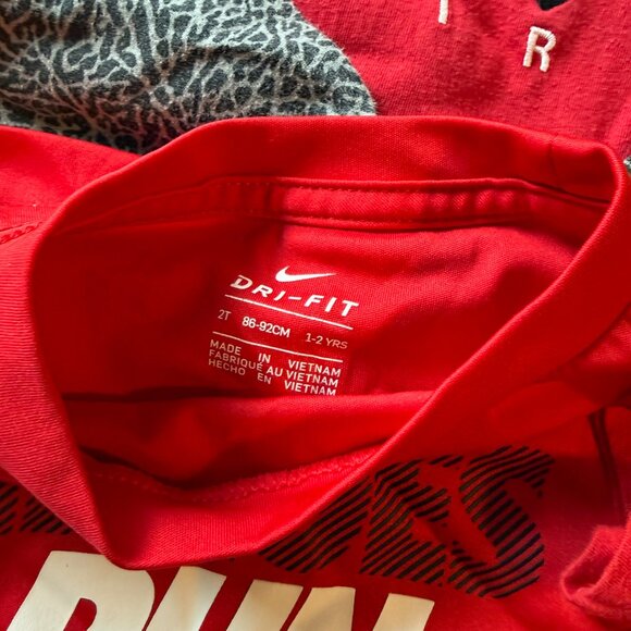 bundle of 6 kids shirts 2T/3T - Picture 7 of 11